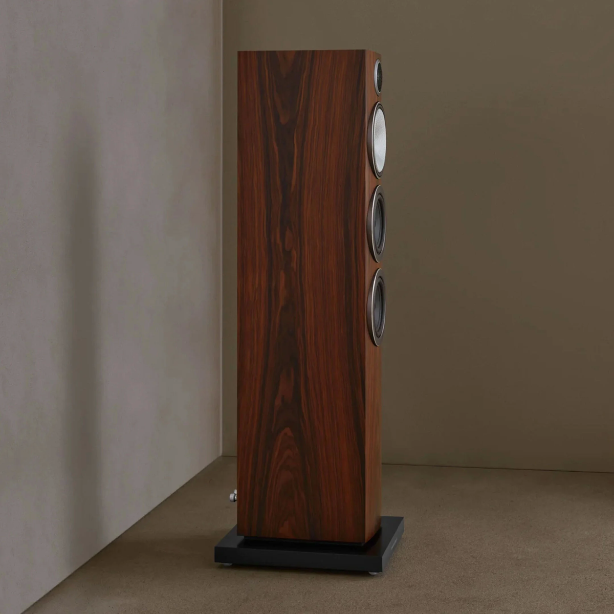 Bowers & Wilkins 704S3 mocca luidspreker vloerstaand model