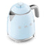 Smeg KLF05PBEU mini waterkoker jaren 50 model