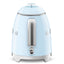 Smeg KLF05PBEU mini waterkoker jaren 50 model