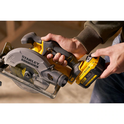 Stanley SFMCS500M1S-QW 18 volt Cirkelzaag met lader en softbag